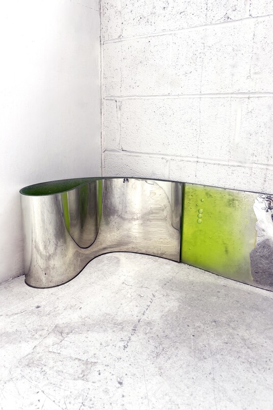 Carrie Yamaoka (*1957), 68 by 12 (green) redux, 2009/2025, © Courtesy the artist, Commonwealth and Council (LA), Kiang Malingue (HK/NYC) and Ulterior Gallery (NYC), Foto: Carrie Yamaoka